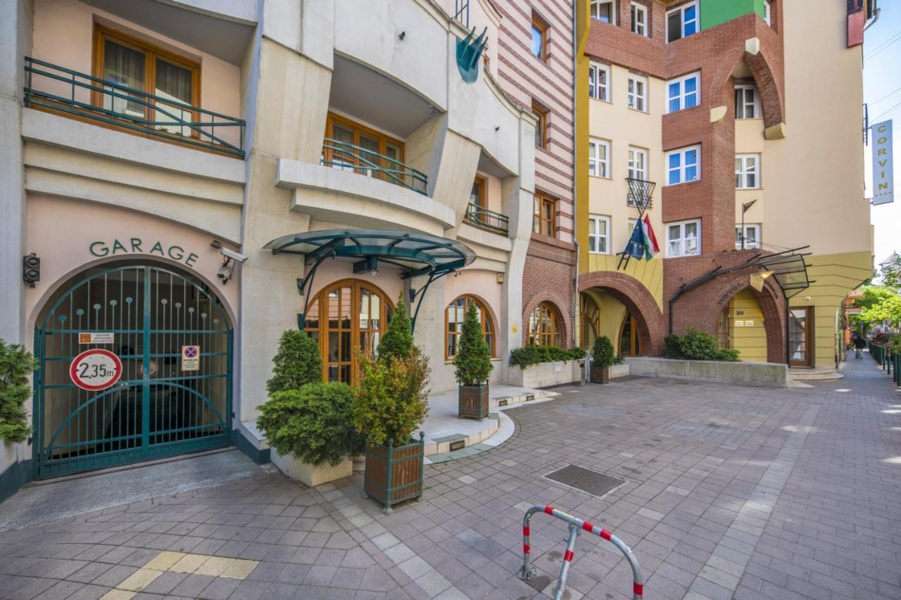 Corvin Hotel Budapest Residence Bagian luar foto