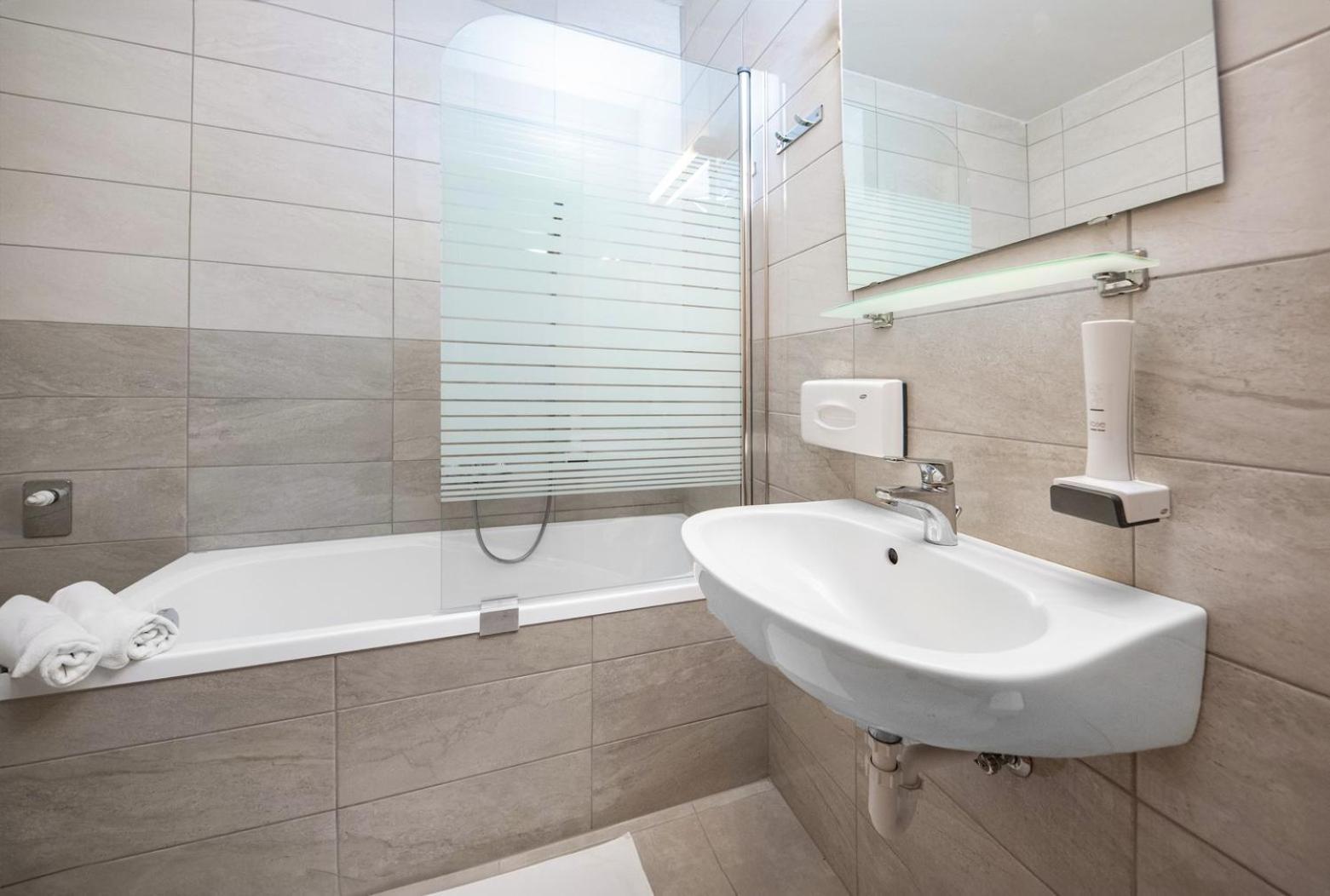 Corvin Hotel Budapest Residence Bagian luar foto