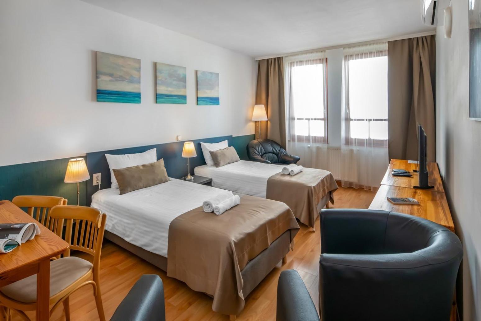 Corvin Hotel Budapest Residence Bagian luar foto
