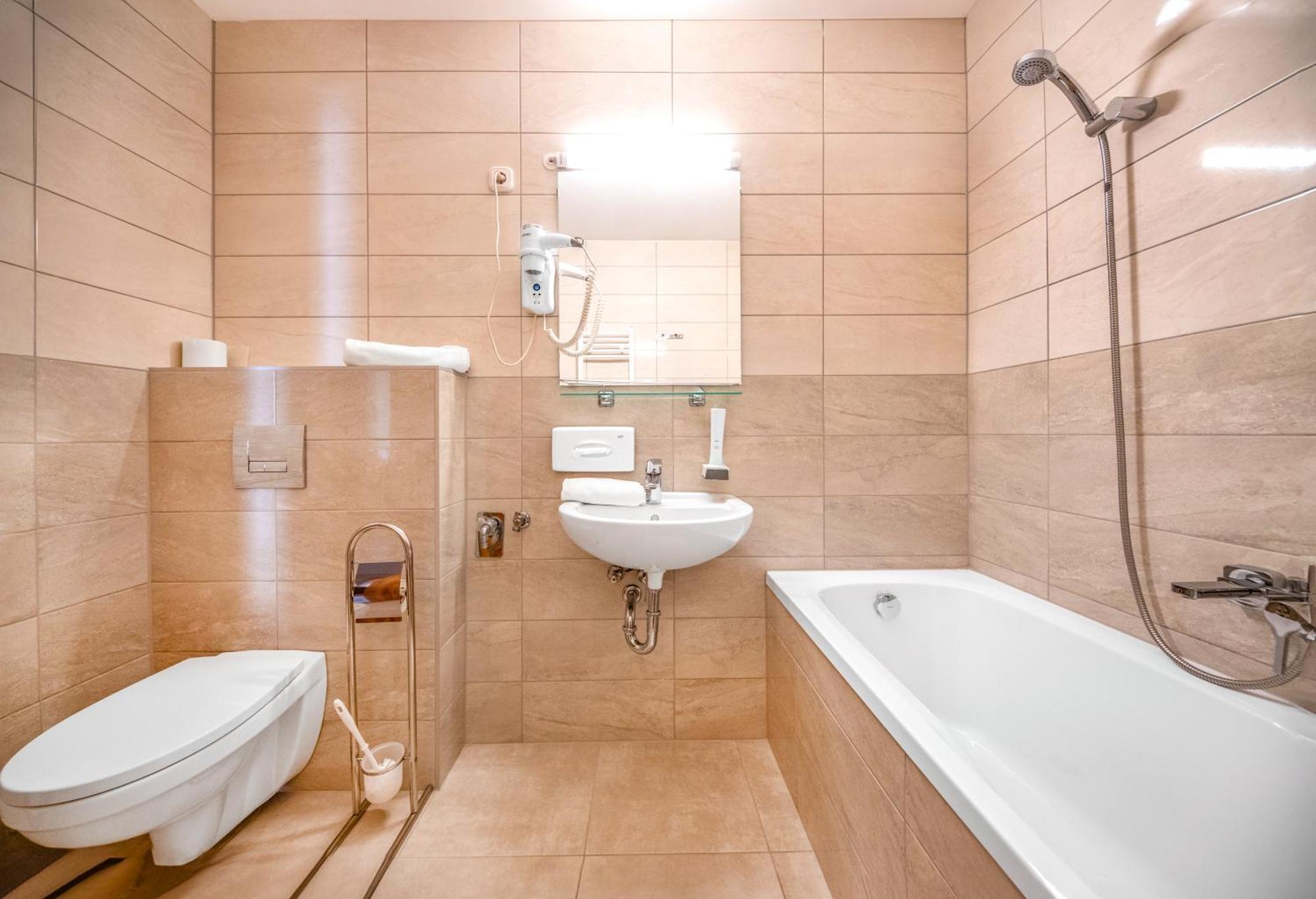 Corvin Hotel Budapest Residence Bagian luar foto