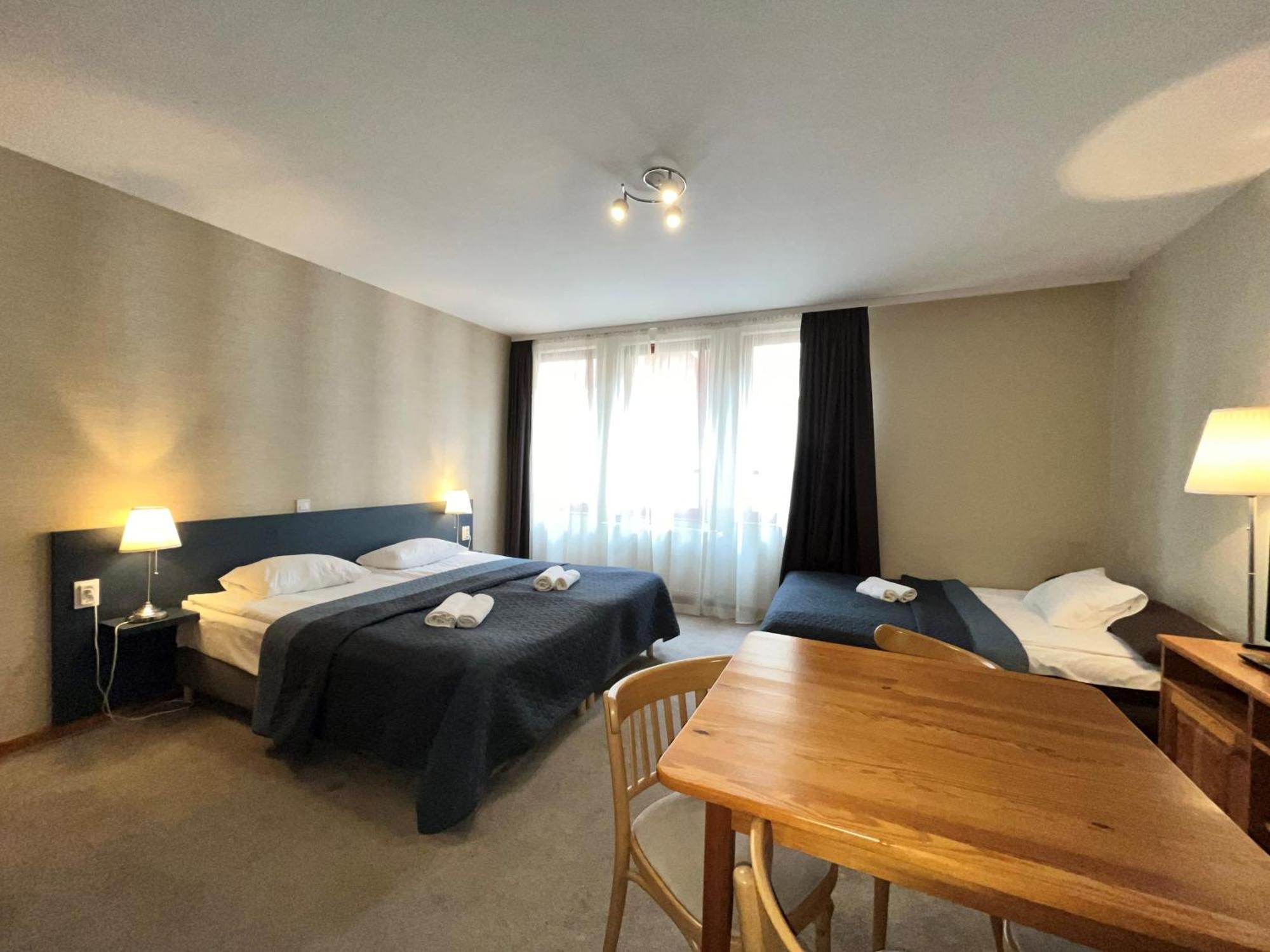 Corvin Hotel Budapest Residence Bagian luar foto